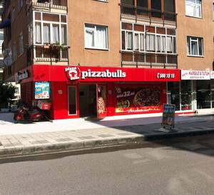 Pizza Bulls Merdivenkoy Istanbul